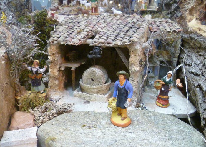 exposition-santons-noel-maison-de-la-ceramique