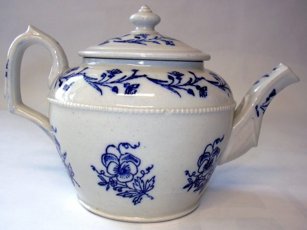theiere-revol-bleu-de-saint-uze